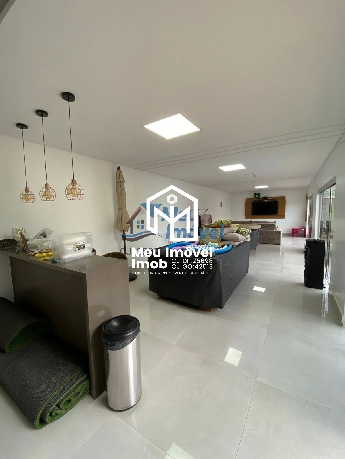 Imagem Casa 3 Quartos 2 Suítes 4 Vagas 800m² Gama/DF