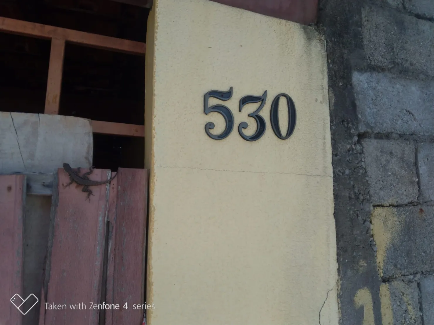 Imagem Casa para Locação 2 Quartos, 4 Vagas, 200M², São Gonçalo, Taubaté - SP