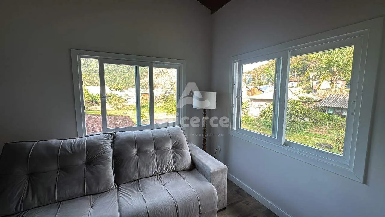 Imagem Casa à venda com 7 quartos 2 suítes, 492m² em Armação do Pântano do Sul Florianópolis