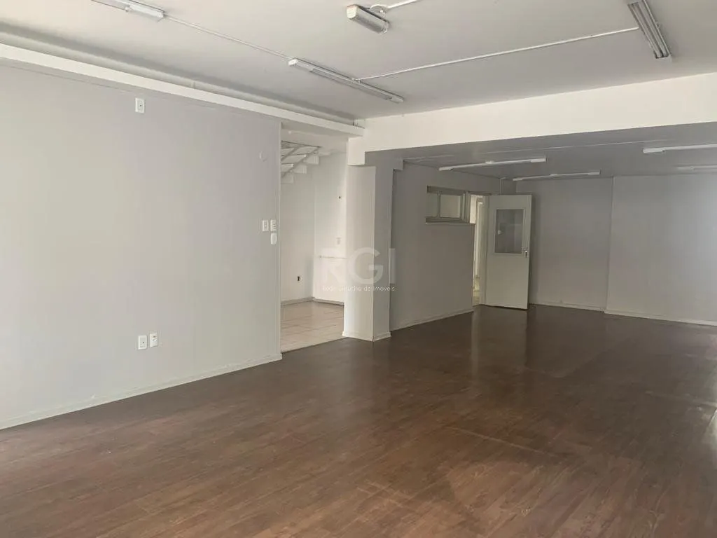 Imagem Casa Comercial com 03 pisos no Bairro Floresta