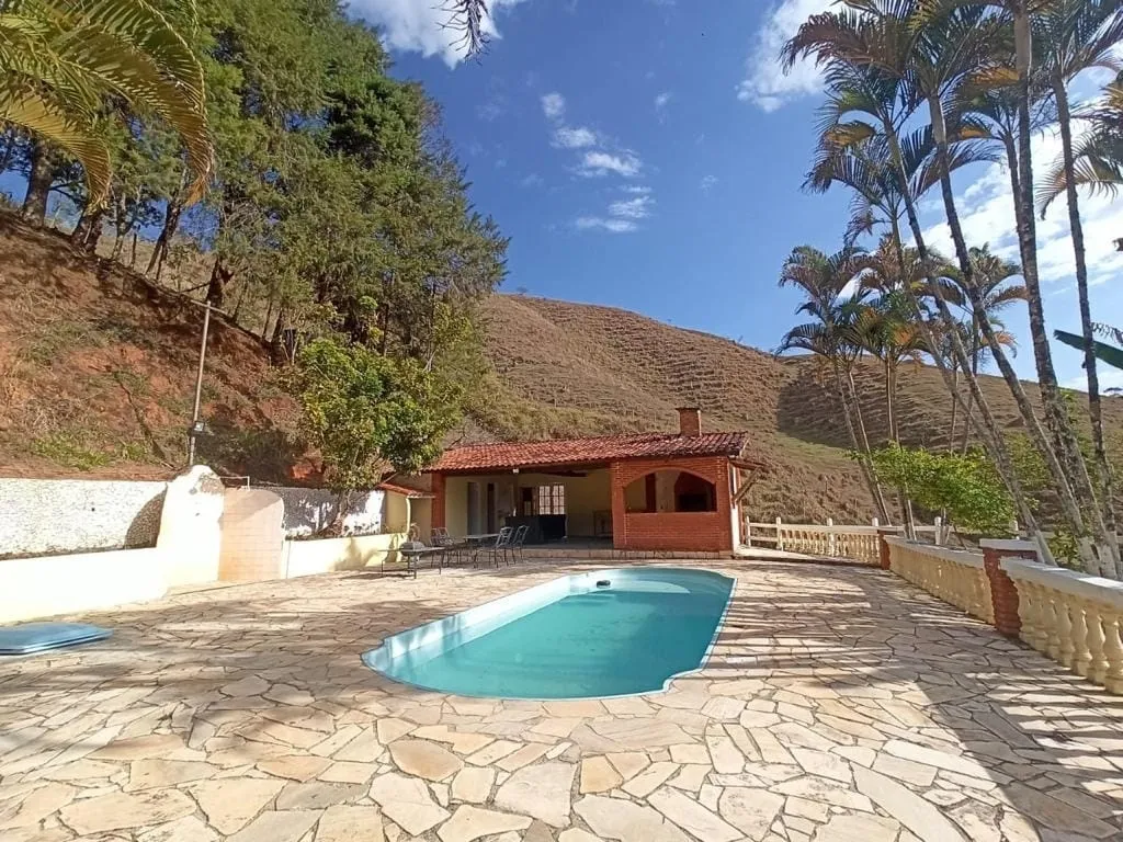 Imagem Chácara à venda 3 Quartos, 1 Suite, 108000M², Zona Rural, São José dos Campos - SP