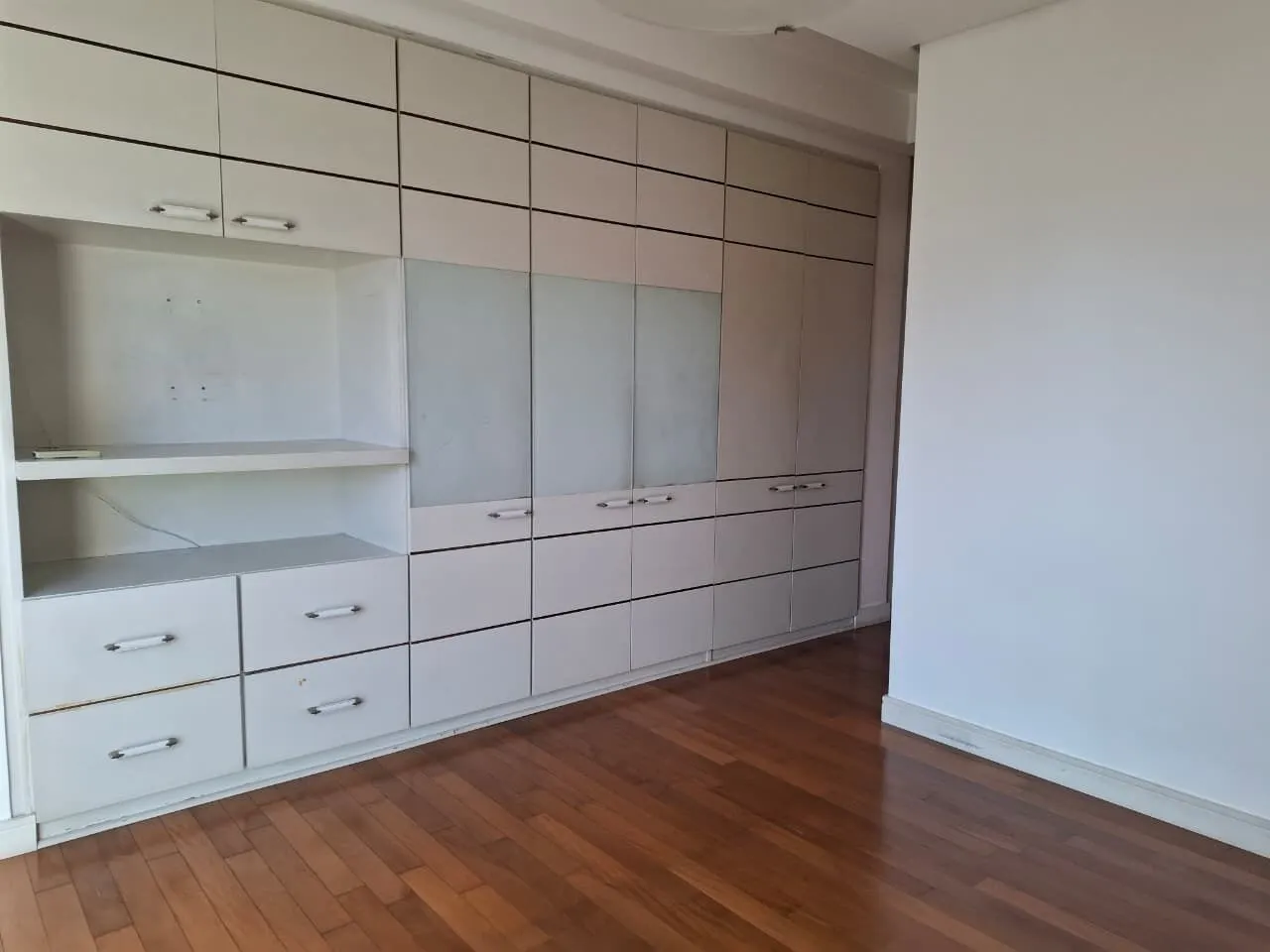 Imagem Apartamento a venda com 4 dormitórios, 3 suítes, 4 vagas, Panambi, Varanda Goumert