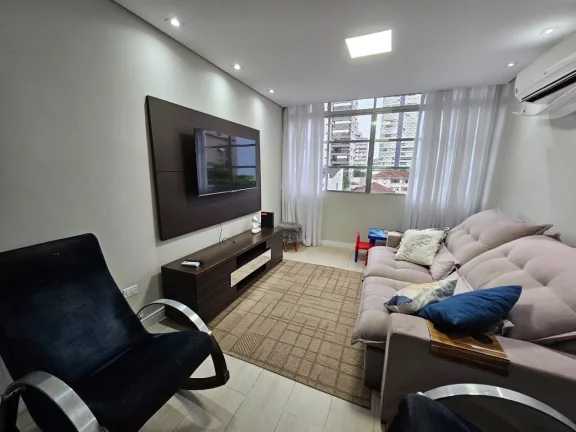 Imagem Apartamento Reformado de 2 Quartos na Quadra da Praia, ao lado Shopping Praiamar