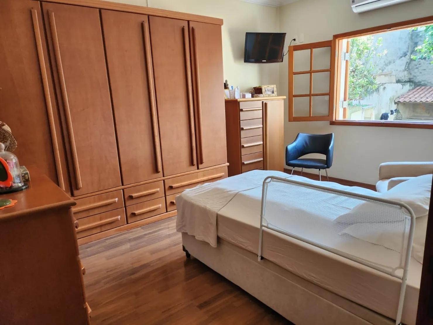 Imagem Casa à venda 4 Quartos, 1 Suite, 1 Vaga, 270M², Santana, Pindamonhangaba - SP