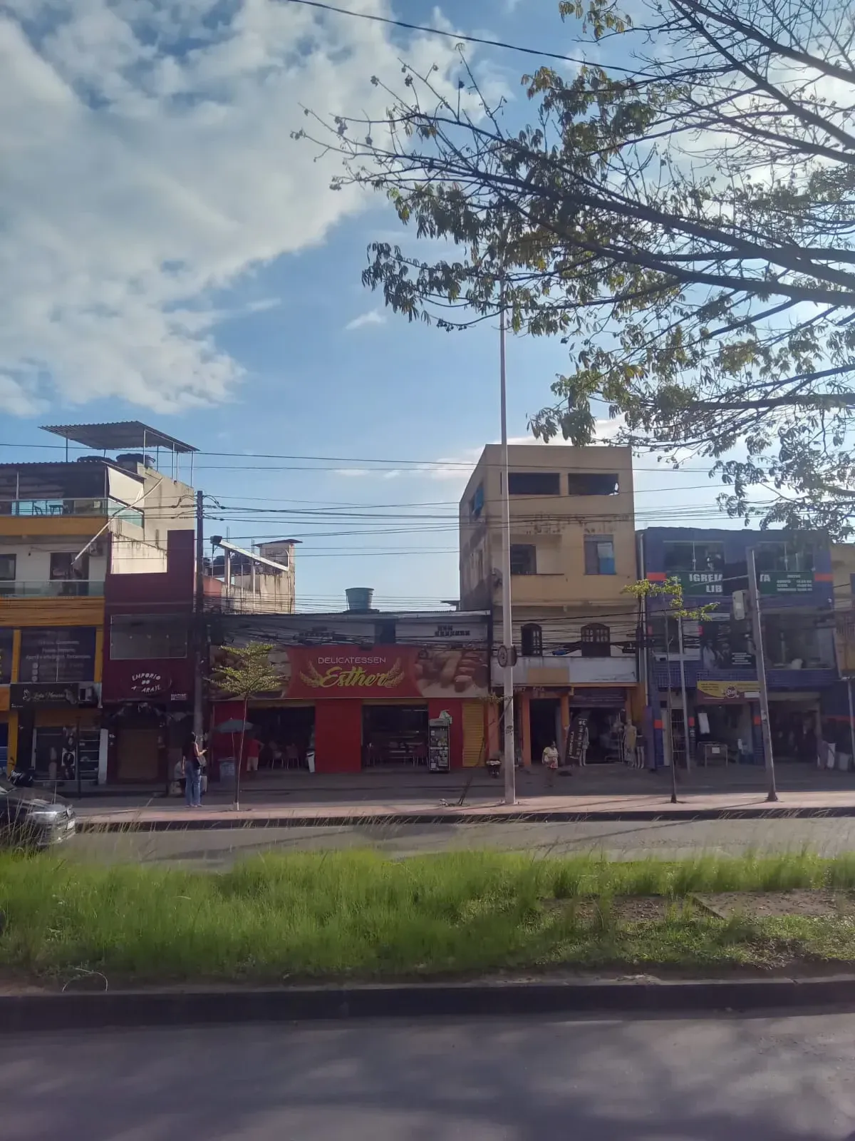 Imagem Casa com 3 Quartos para Alugar, 180 m² em Itacaranha - Salvador