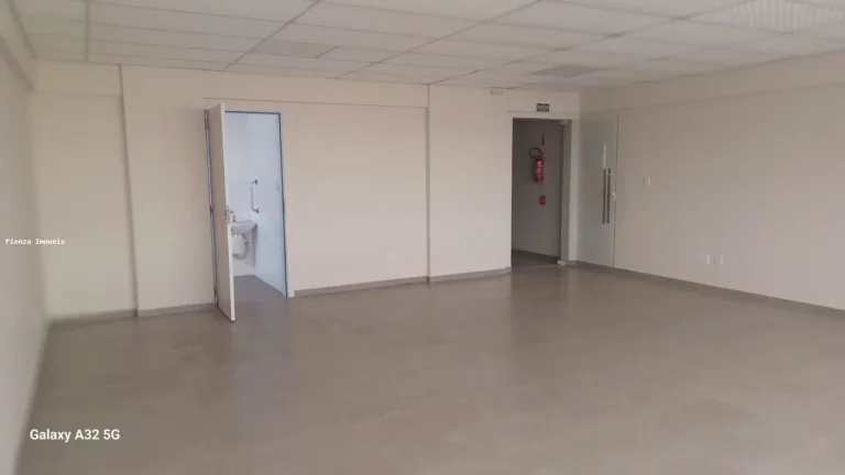 Imagem Sala Comercial para Venda em Concórdia, Centro, 1 banheiro