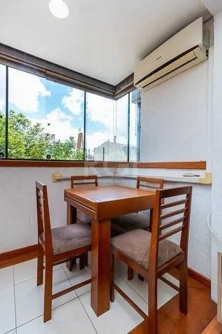 Imagem Apartamento para Venda - 43m², semi mobiliado, 1 dormitório, churrasqueira e 1 vaga de garagem no bairro Partenon