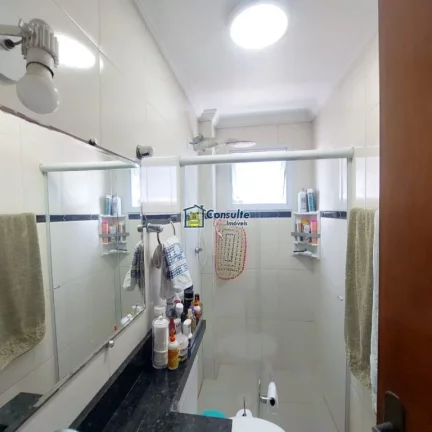 Imagem Apartamento belíssimo frente Vila Caiçara, Desperte todos os dias com o som das ondas e uma vista panorâmica incrível neste espaçoso apartamento de 2 dormitórios, de frente para o mar, onde cada detalhe foi pensado para oferecer conforto e qualidade de vi