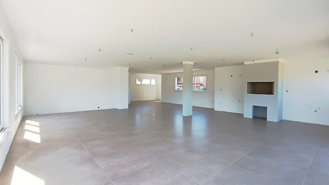 Imagem Cobertura Alto Padrão à Venda em Três Figueiras - Nunca Habitada!

434,41 m² privativos | 3 Suí...