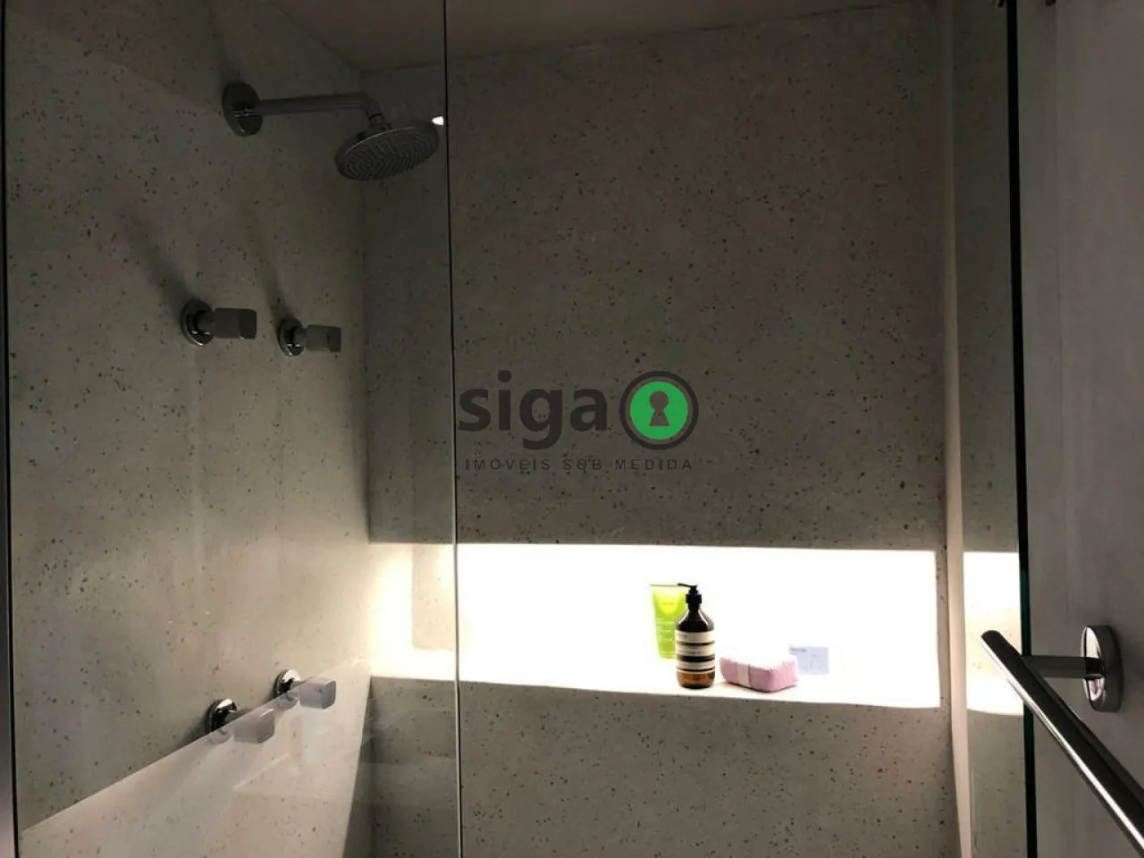 Imagem Apartamento para alugar na Vila Olímpia - 1 vaga, 1 quarto, 99m²