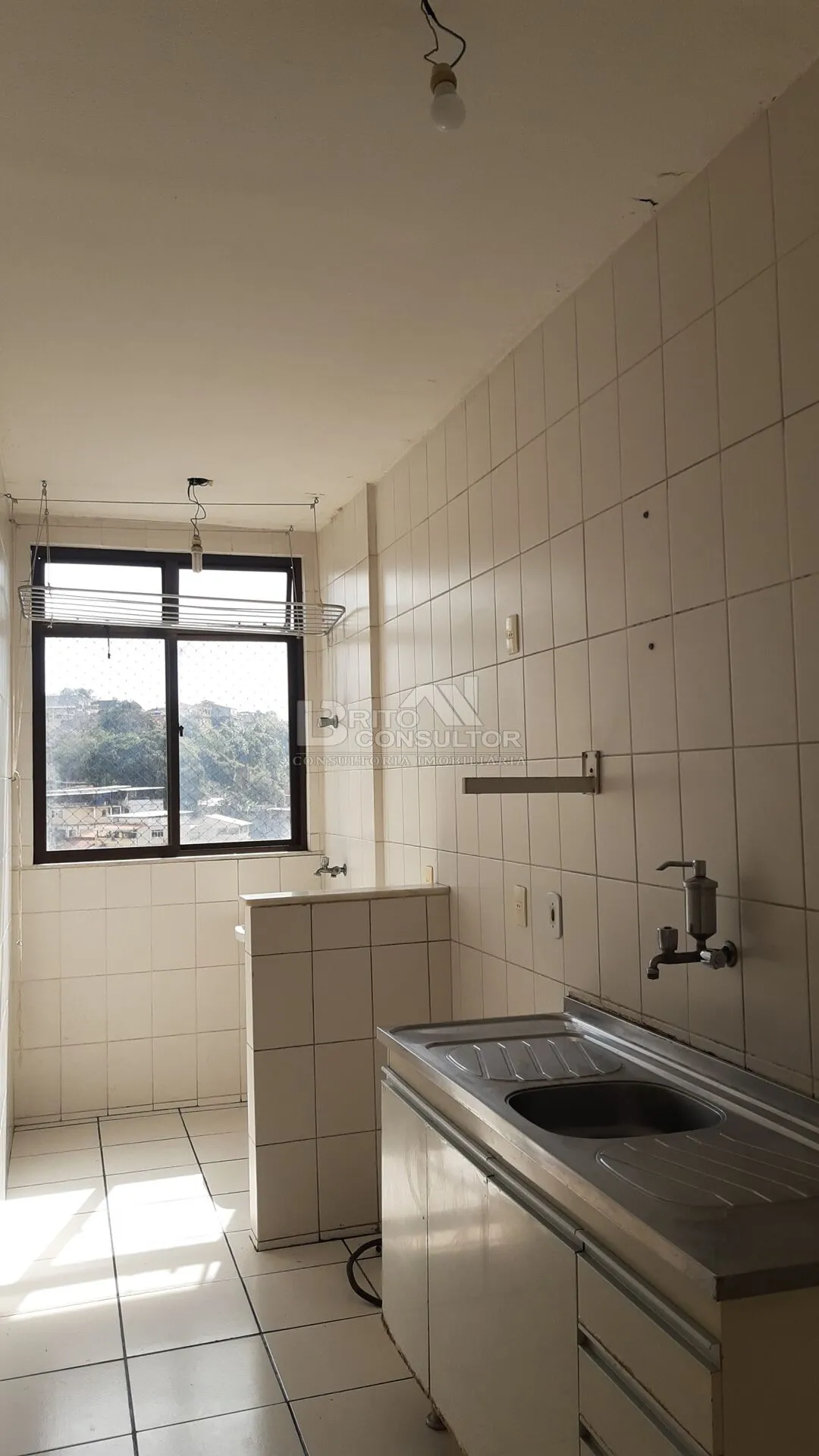 Imagem Vendo Apartamento com 2 Quartos, Varanda e Vaga, 60m² no Condomínio Central Park em Barro Vermelho, São Gonçalo/RJ
