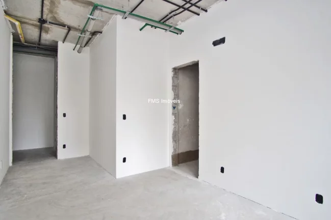 Imagem Apartamento à venda na Vila Nova Conceição com 4 suítes, 5 banheiros, 4 vagas.