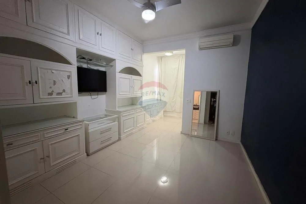 Imagem Apartamento Amplo na Tijuca, Ótimo Preço! Use FGTS ou Financiamento!