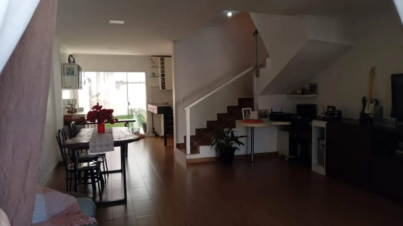 Imagem Casa duplex à venda, 3 quartos, 1 suíte, 3 vagas, São João Batista - Belo Horizonte/MG