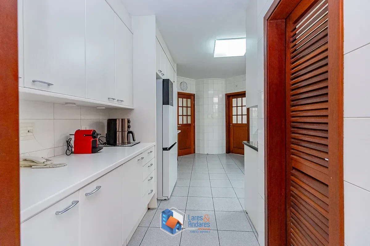 Imagem Casa no condomínio Residencial Morumbi para venda com 5 quartos, sendo 3 suítes, 425m²
