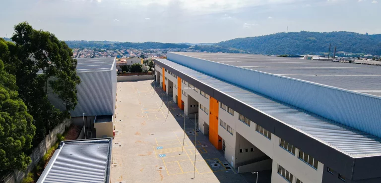 Imagem Galpão Comercial de Alto Padrão em Santa Júlia, Itupeva-SP: 2 banheiros, 6 vagas, 1.251,60 m² - Venda ou Locação!