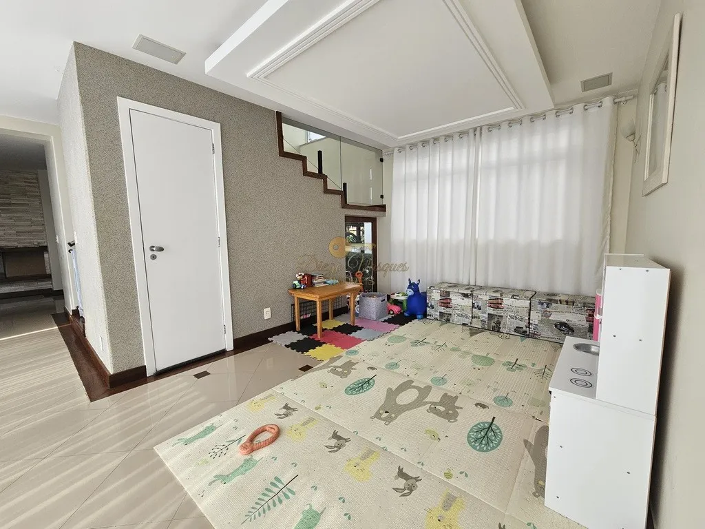Imagem Casa em Condomínio para Venda em Teresópolis / RJ no bairro Várzea