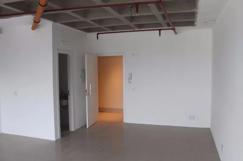 Imagem Conjunto/Sala para Venda - 40.15m², 0 dormitórios, 1 vaga - Praia De Belas