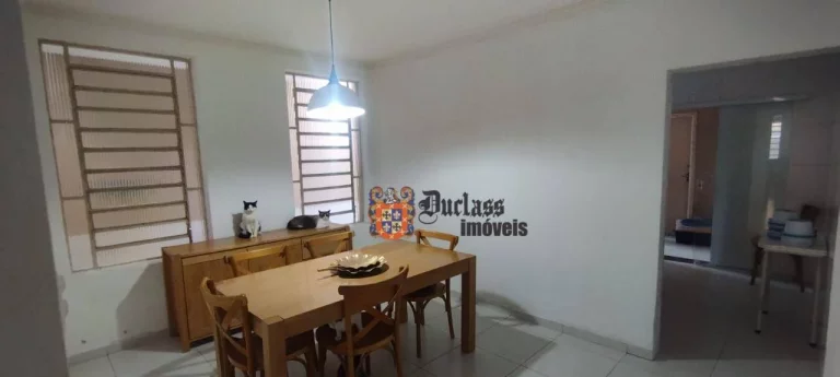 Imagem Sobrado com 4 dormitórios à venda por R$ 480.000,00 - Centro - Taubaté/SP