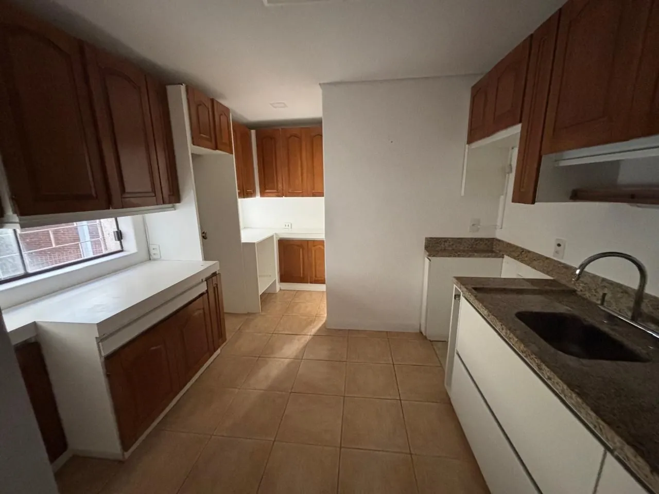 Imagem vende apto de dois quartos próximo ao parcão