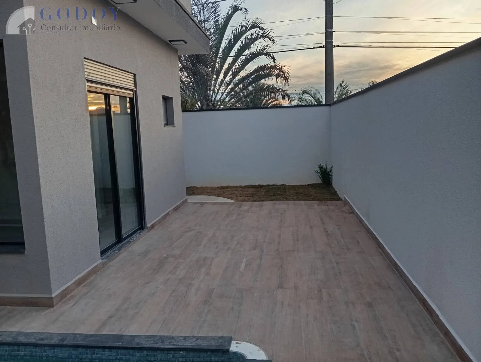 Imagem Residência Moderna com Área Gourmet, Piscina e 3 Suítes