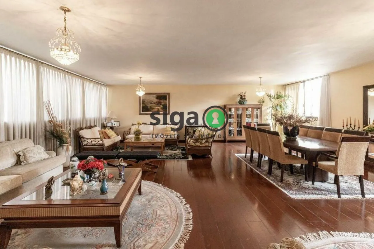 Foto do imóvel Apartamento em Moema de 4 Quartos com 4 Vagas - 275m² à Venda.