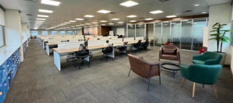 Imagem Conjunto comercial com 597m² na Cidade Monções