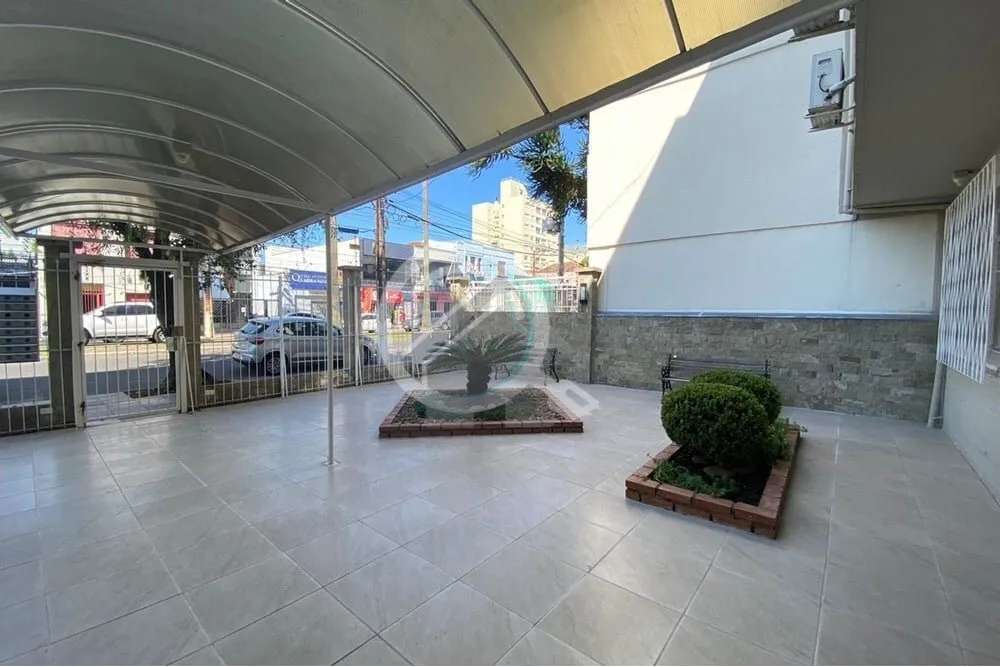 Imagem Apartamento localizado na Avenida Getúlio Vargas com 1 dormitório, living 2 ambientes, banheiro re...