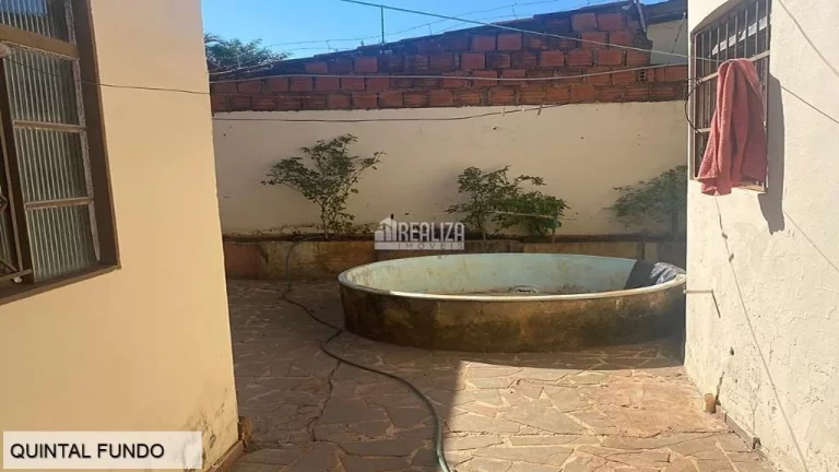 Imagem Casa redonda à venda em Uberaba - 2 dormitórios, churrasqueira na varanda!