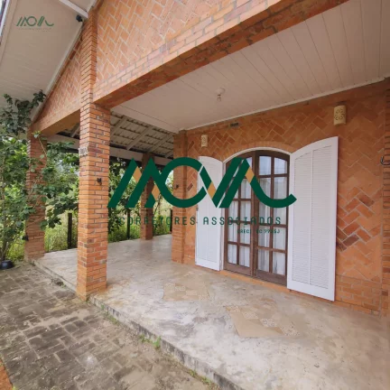 Imagem Casa à Venda em Itapoá - 3 Quartos, 100m da Praia, Oportunidade Imperdível!