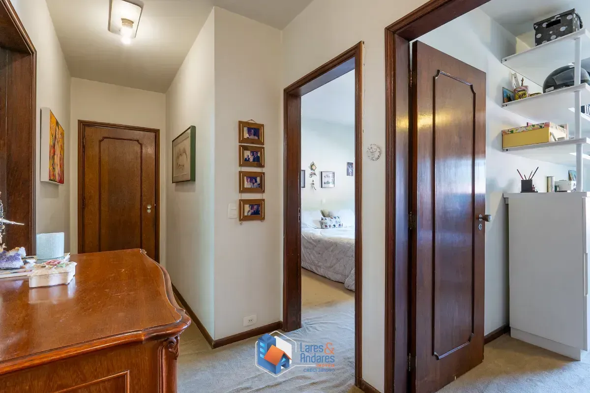 Imagem Casa para venda em Jardim Guedala com 4 quartos, sendo 2 suítes, 483m²