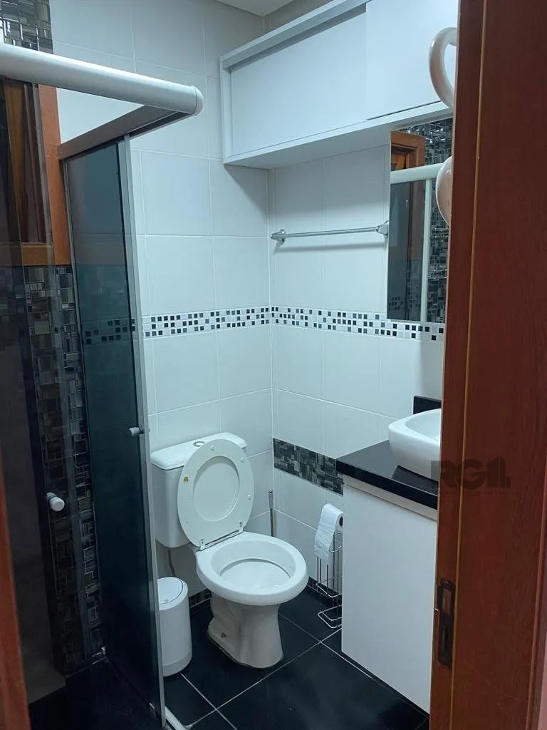 Imagem Casa térrea com 02 dormitórios e 01 vaga, no bairro Aberta dos Morros, em Porto Alegre.