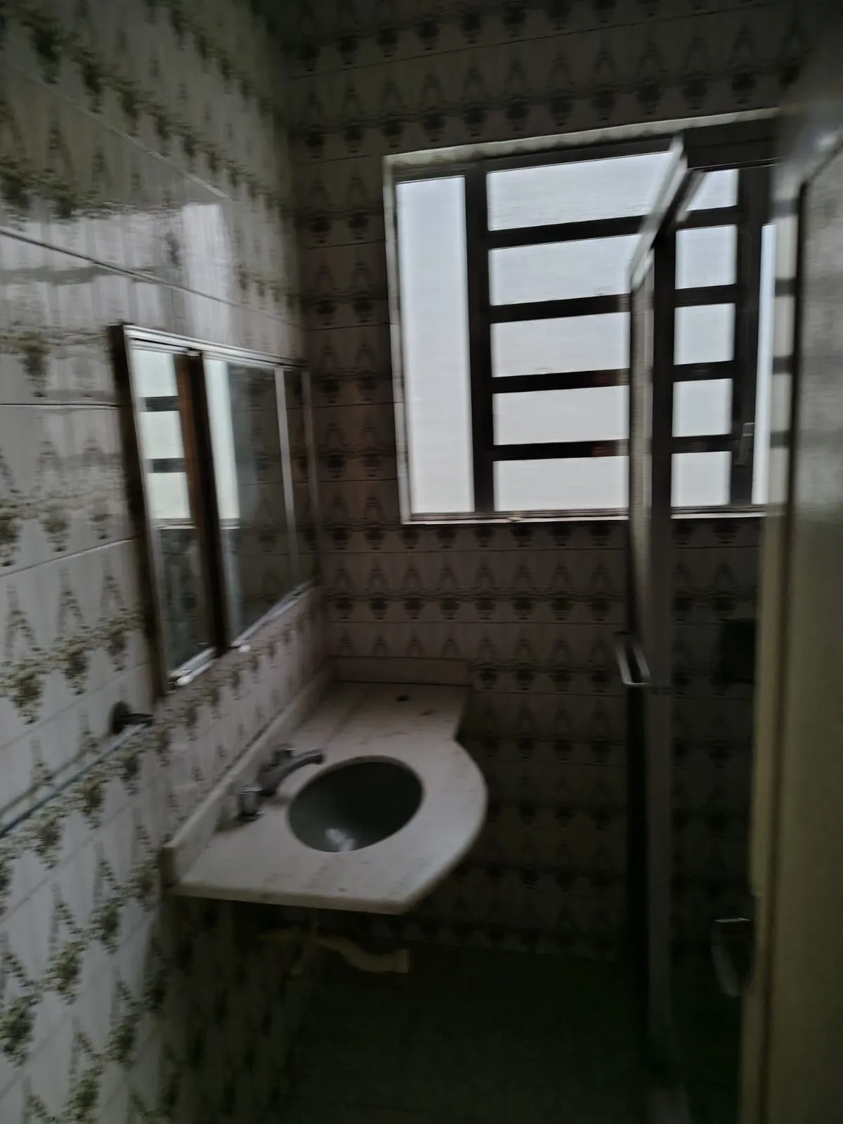 Imagem Casa com 03 quartos no Bairro São Pedro em Porto Alegre
