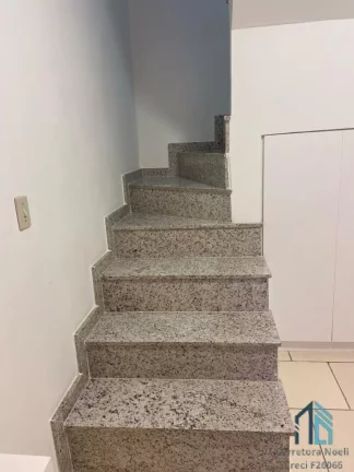Imagem (PERMUTA) Sobrado 03 quartos c/suíte, no Santa Cândida em Curitiba PR