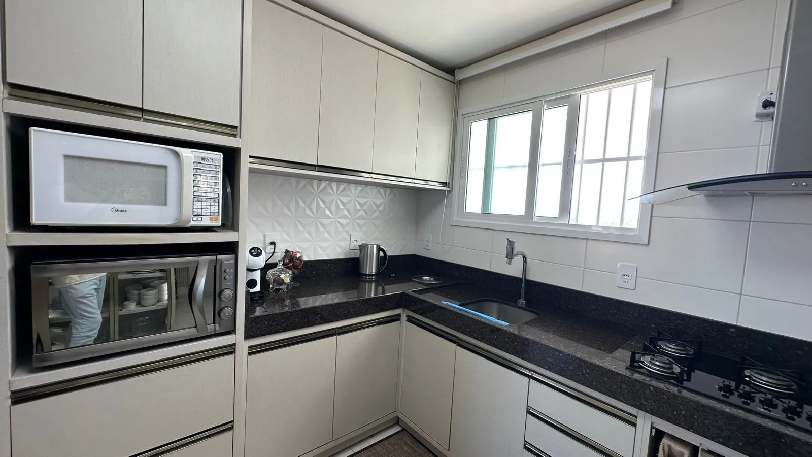 Imagem APARTAMENTO 3 DORMITÓRIOS MOBILIADO NO CENTRO DE TORRES RS