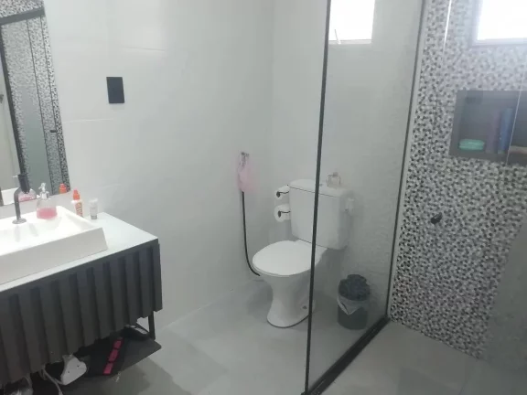 Imagem Linda Casa Alto Padrão - 04 Dormt - 03 Suítes - Ponta da Praia com Piscina.