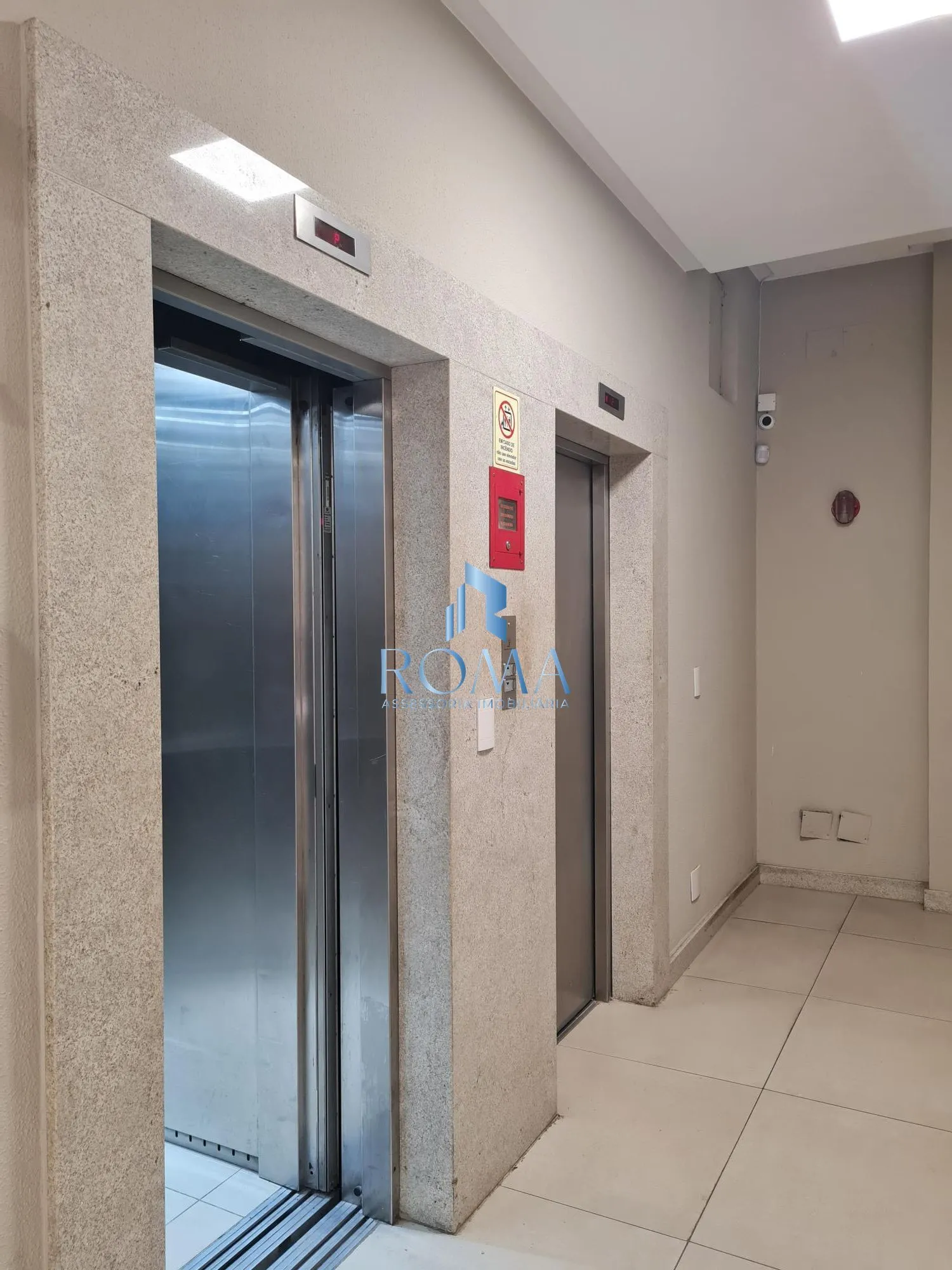 Imagem Sala Comercial - Centro Comercial Pinheiro Machado - em frente ao Caridade