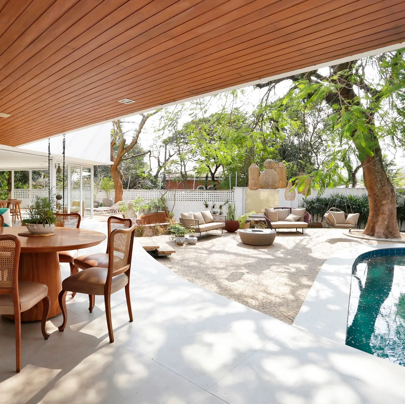 Imagem Casa 4 Suites Alto de Pinheiros premiada na Bienal de Arquitetura Linda