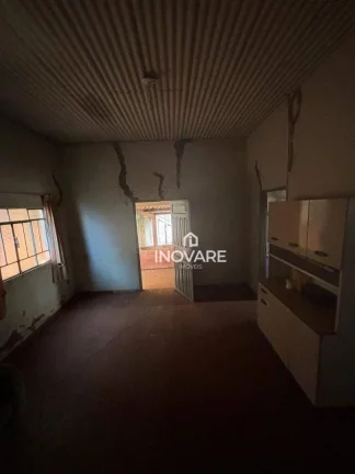 Imagem Casa com 3 dormitórios à venda, 250 m² por R$ 650.000,00 - Setor Central - Itumbiara/GO