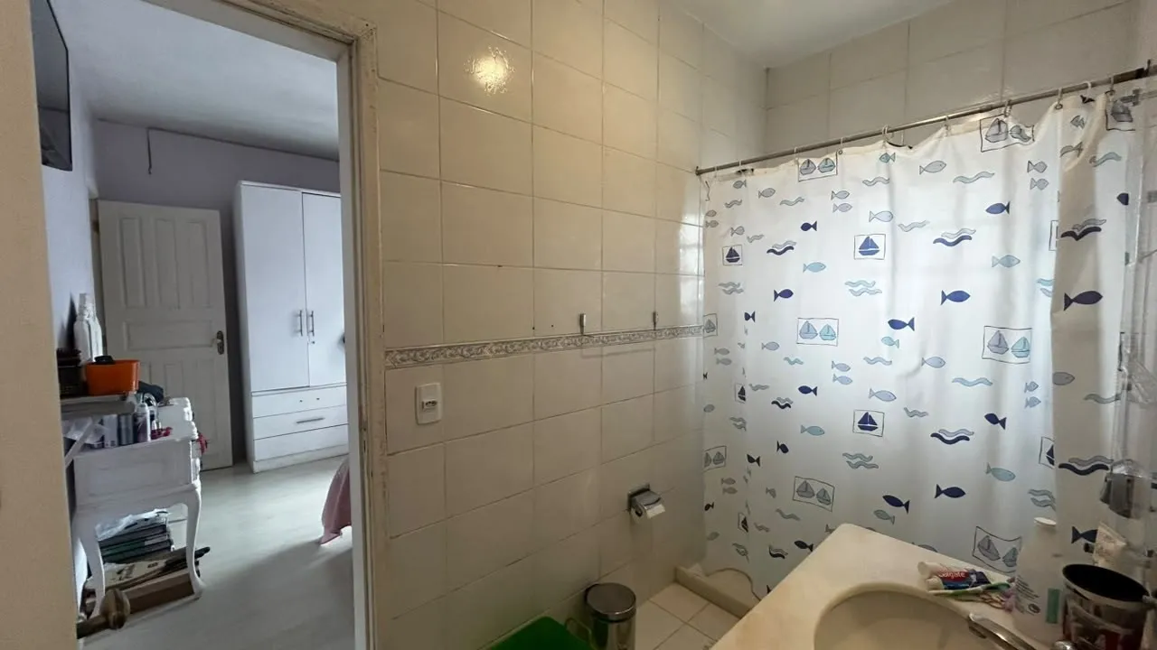 Imagem Casa em Condomínio para Venda em Petrópolis / RJ no bairro Itaipava