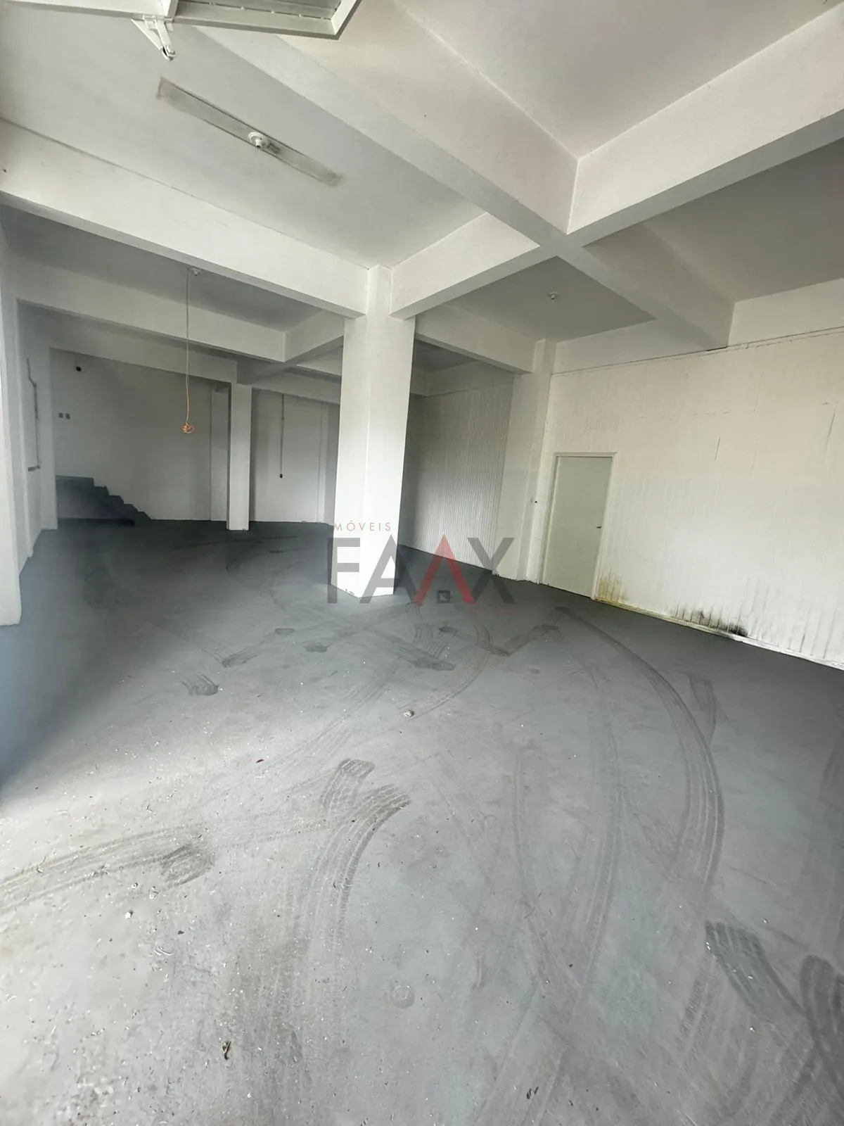 Imagem Sala Comercial de Esquina para locação no centro GUARAPUAVA - PR