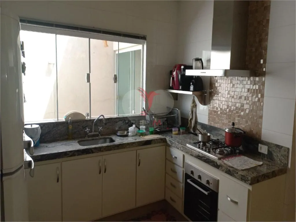 Imagem Casa de 2 quartos, 204m² no bairro Vila Irerê, em Lençóis Paulista
