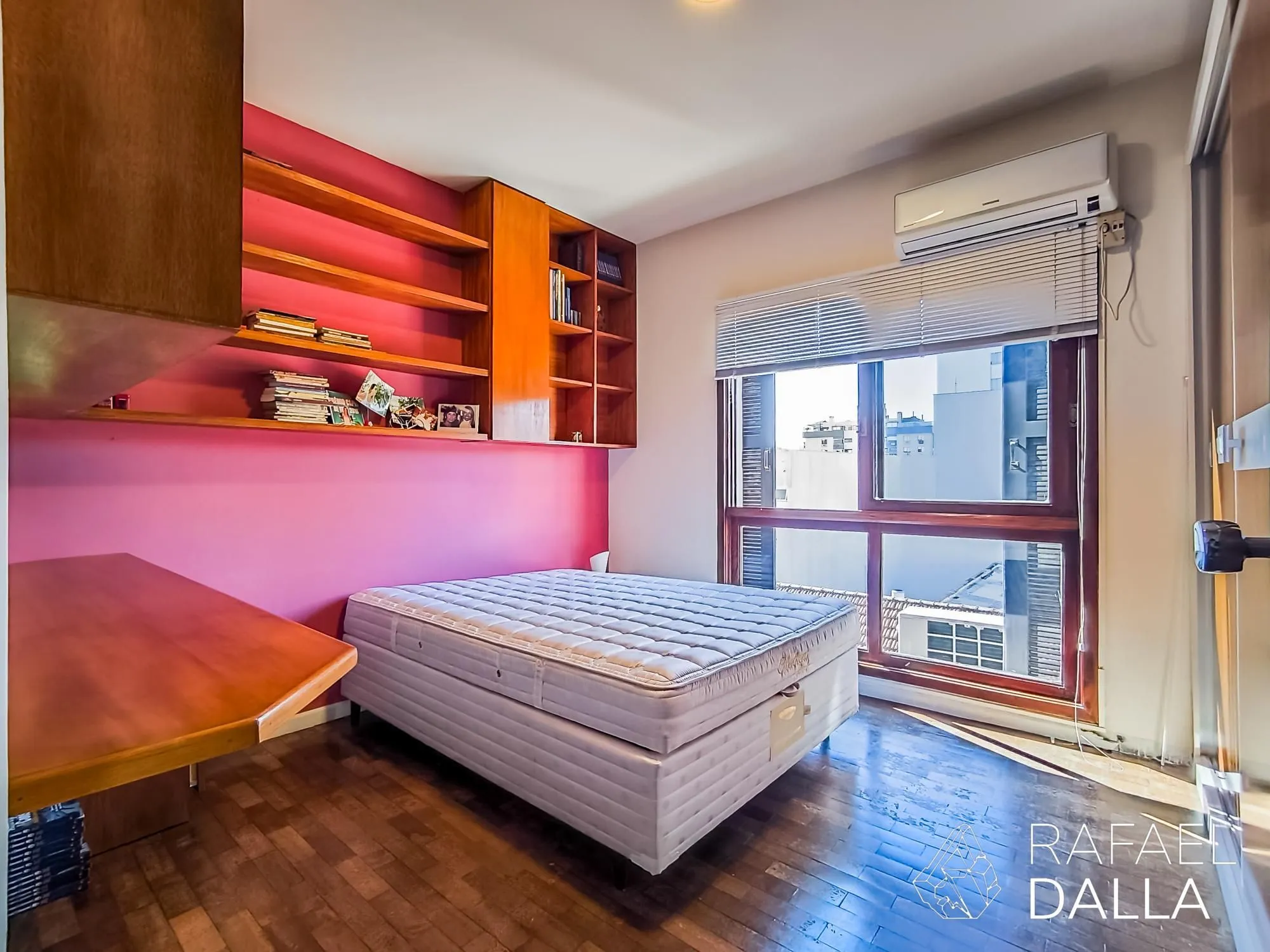Imagem Apartamento de 3 dormitórios com suíte, vaga e portaria 24h na Protásio Alves
