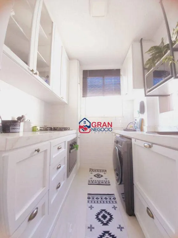 Imagem Lindo Apartamento com 2 dormitórios