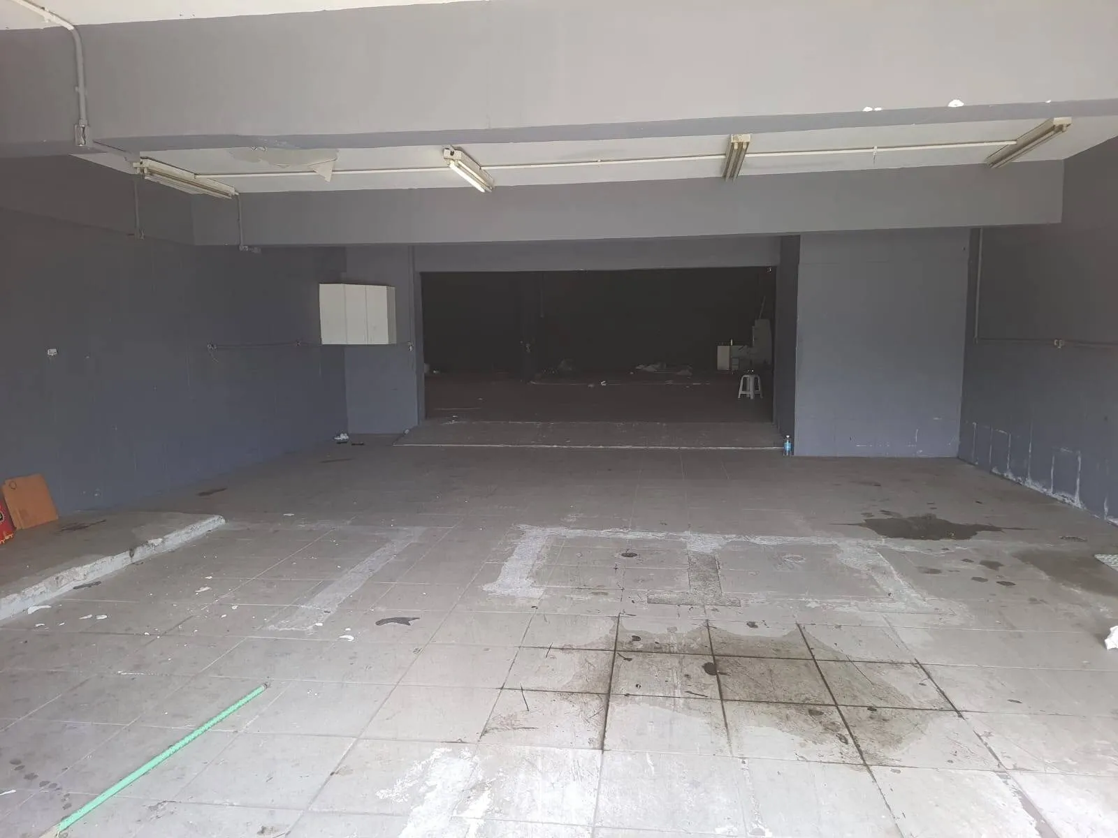 Imagem Galpão Comercial e Industrial em Alphaville - Localização Privilegiada Próxima à Estação Antônio João