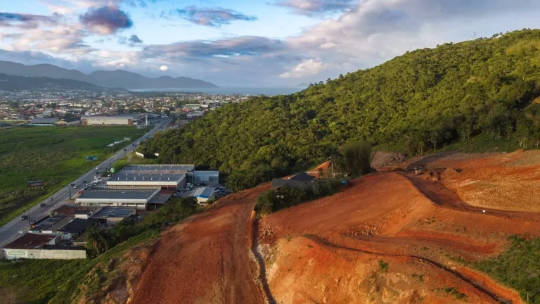 Imagem Terreno à venda em Garopaba-SC, Centro 360,34m² de área! Aproveite essa oportunidade única!