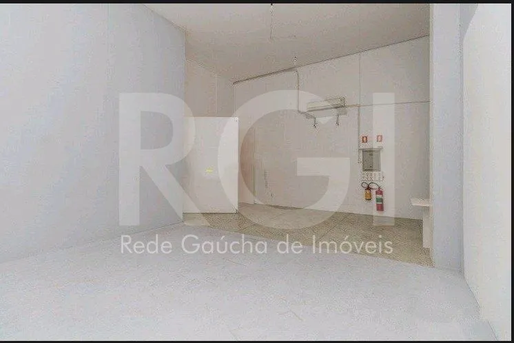 Imagem Loja para Venda - 180m², 0 dormitórios, 1 vaga - Menino Deus