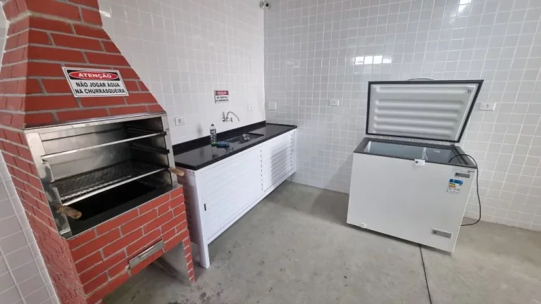 Imagem PITANGUEIRAS – UMA QUADRA DA PRAIA, OPORTUNIDADE ÚNICA ,48 M² ÚTEIS, LOCALIZAÇÃO PRIVILEGIADA, GARAGEM NO PRÉDIO, CONDOMÍNIO BAIXO.