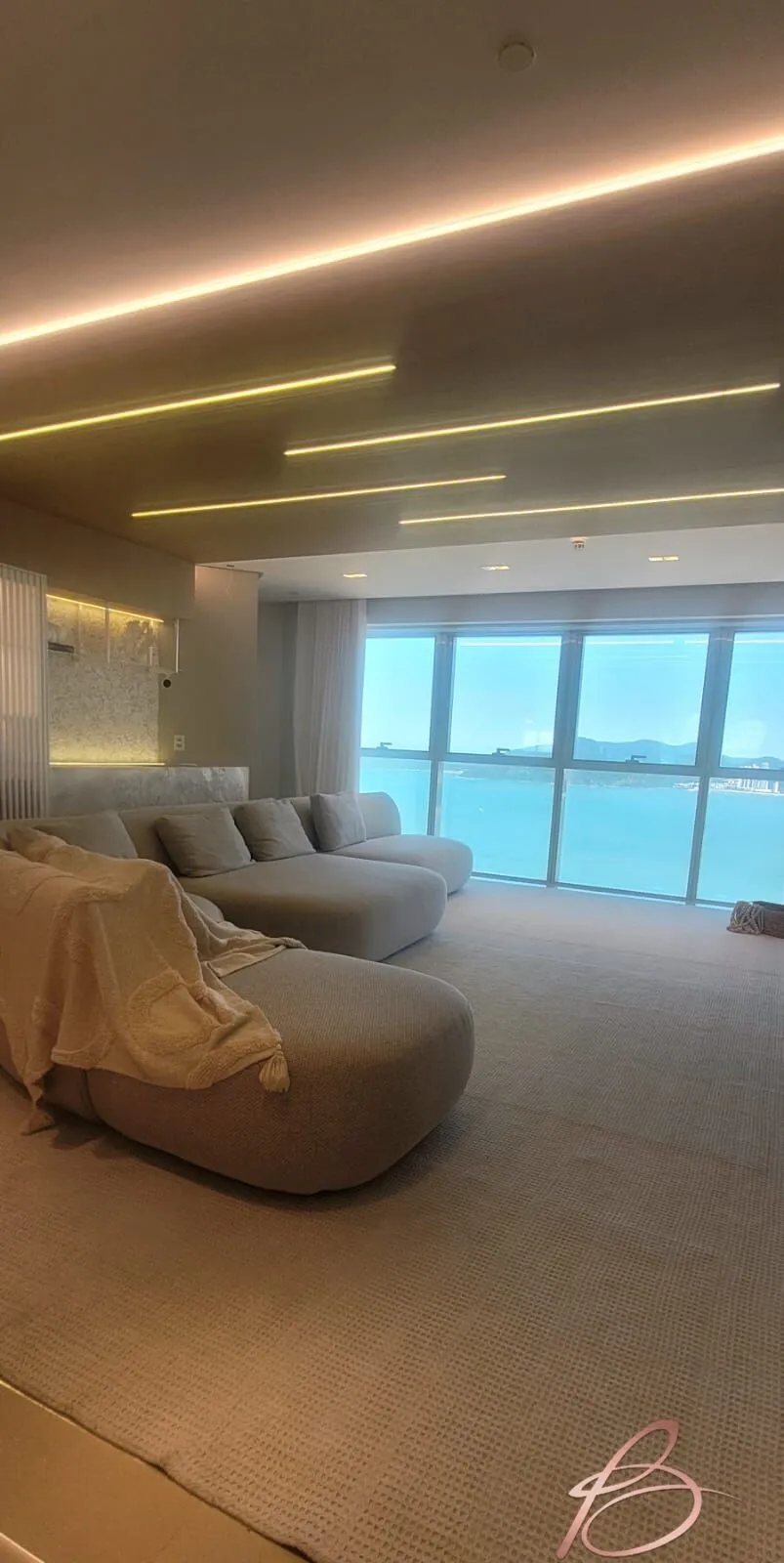 Imagem Apartamento Alto Padrão 3 suítes, frente mar, Balneário Camboriú/SC