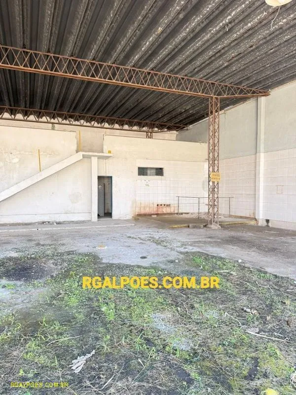 Imagem Galpão para Locação em RESENDE, JARDIM TROPICAL, 2 banheiros